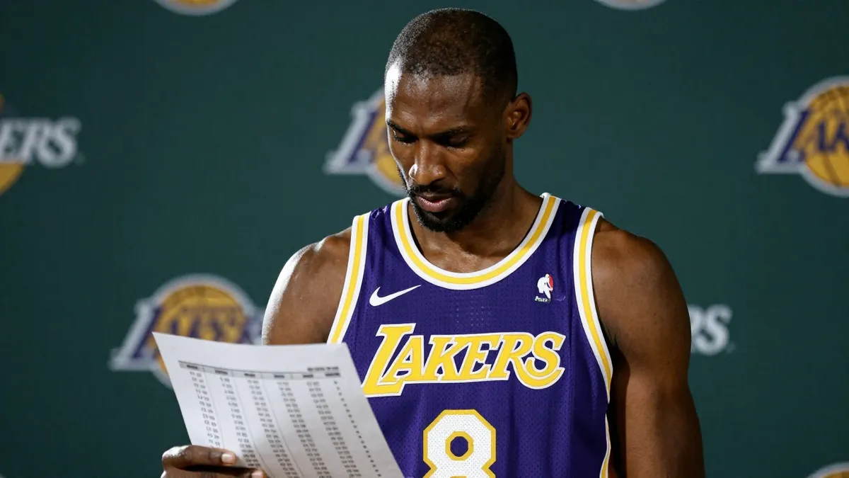 Los Angeles Lakers are reportedly interested in signing Klay Thompson, a two-time All-NBA performer, amid the ongoing...