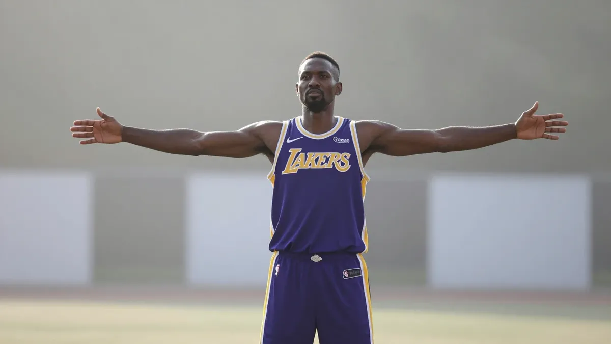 The Los Angeles Lakers face a roster crunch and are advised to cut veteran Kevon Looney to keep young guard Jaden Hardy...